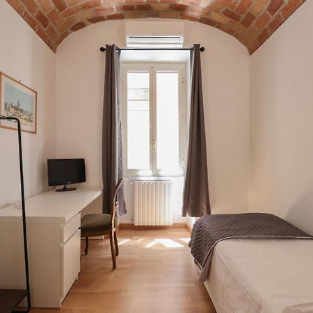 Casa Cecilia A Monti Apartment โรม ภายนอก รูปภาพ