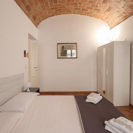 Casa Cecilia A Monti Apartment โรม ภายนอก รูปภาพ