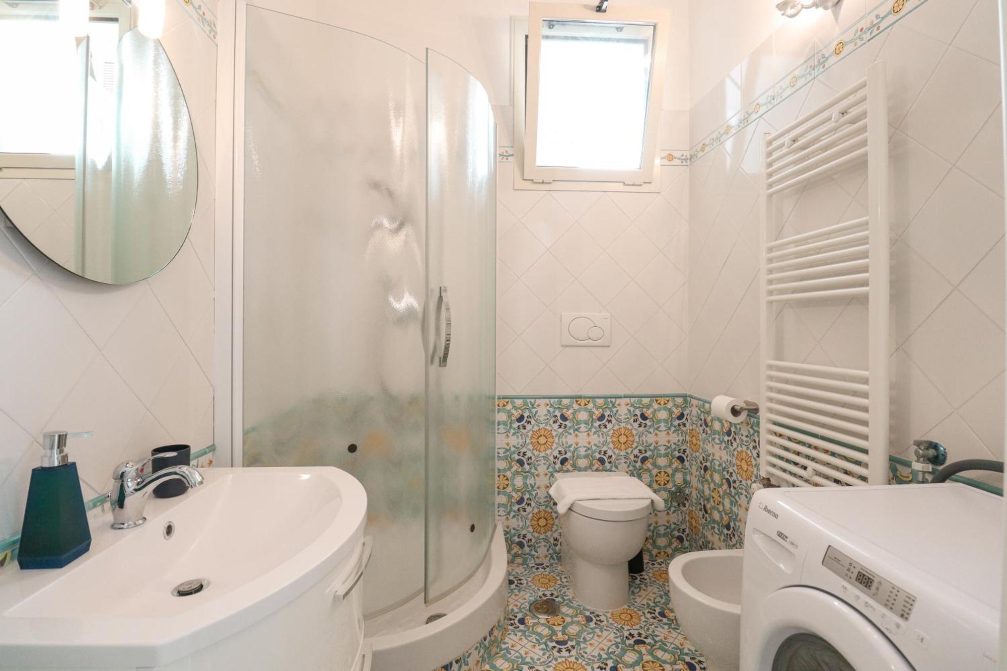 Casa Cecilia A Monti Apartment โรม ภายนอก รูปภาพ