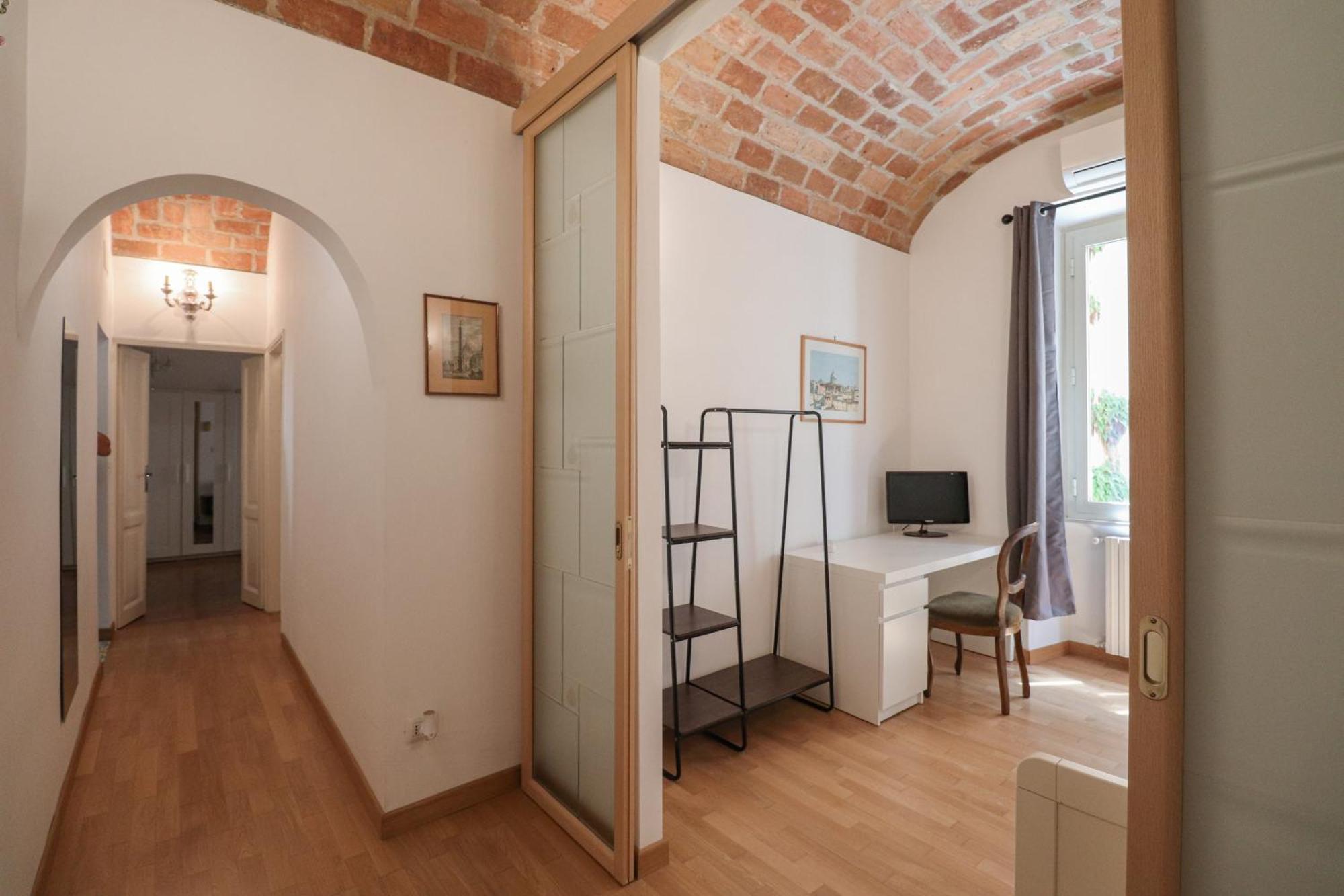 Casa Cecilia A Monti Apartment โรม ภายนอก รูปภาพ